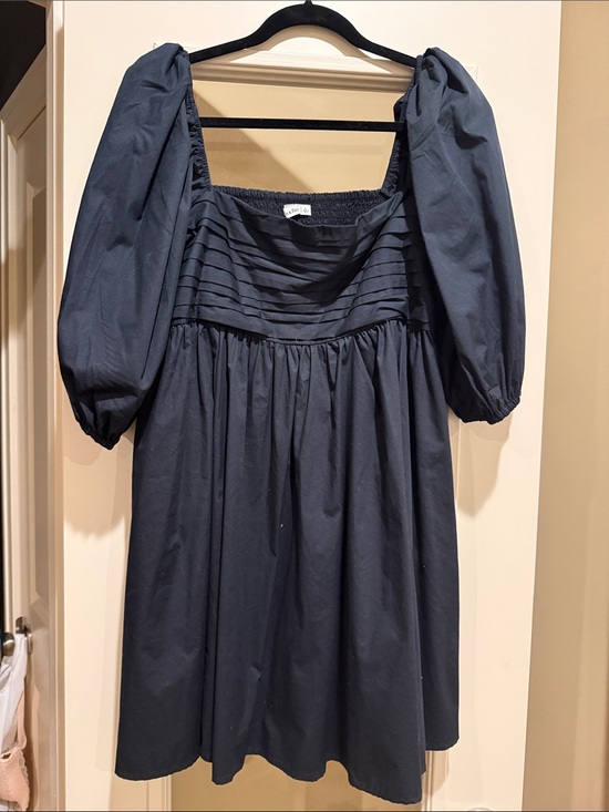 Abercrombie & Fitch Dresses & Skirts - Abercrombie & Fitch black Puff-Sleeve Square-Neck Mini Dress